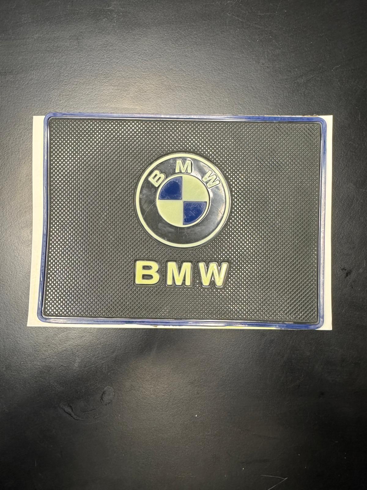 Araç Logolu Torpido Üstü Kaydırmaz Ped - Telefon ve Eşya Tutucu Mat 6