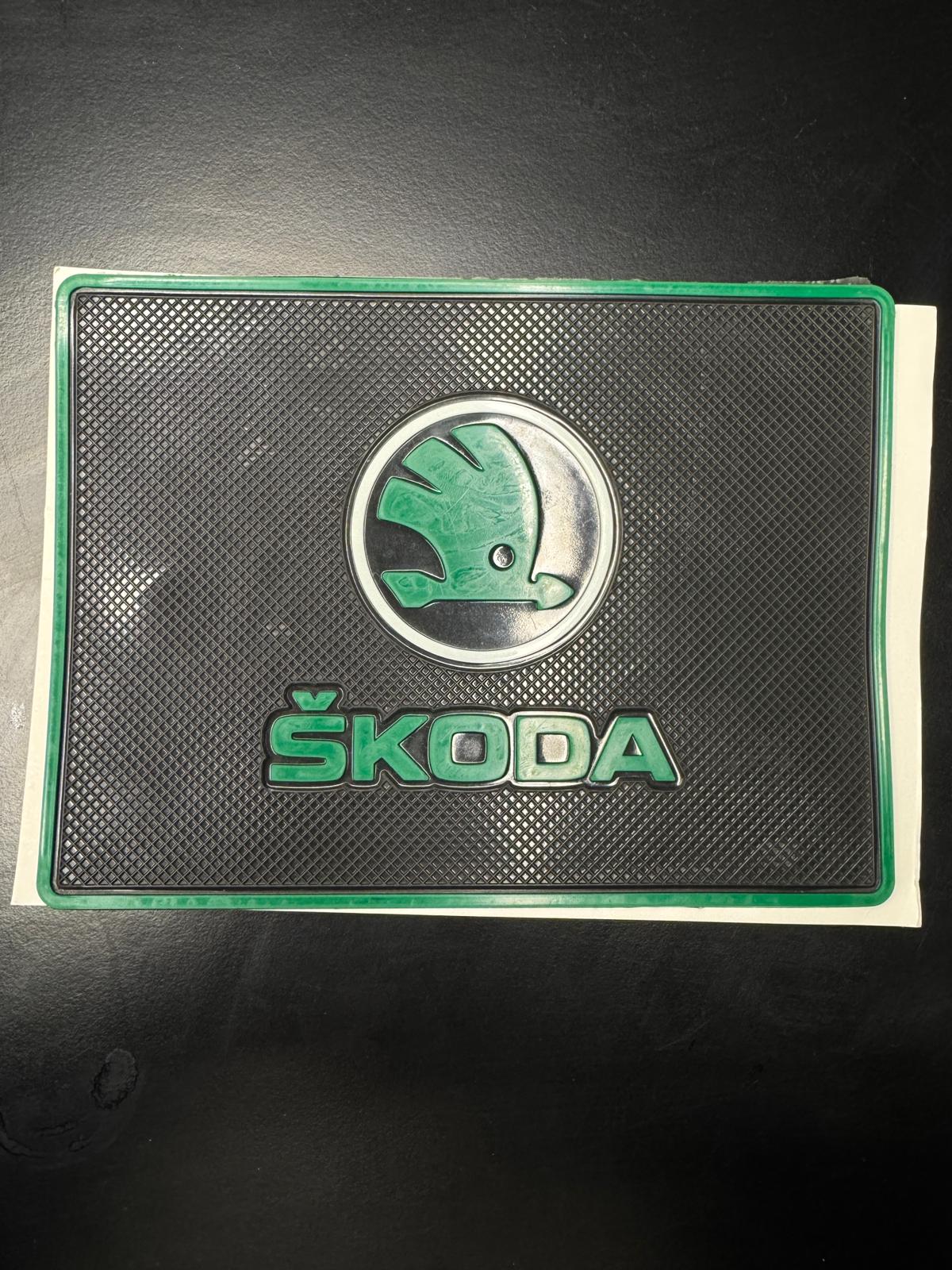 Araç Logolu Torpido Üstü Kaydırmaz Ped - Telefon ve Eşya Tutucu Mat 12