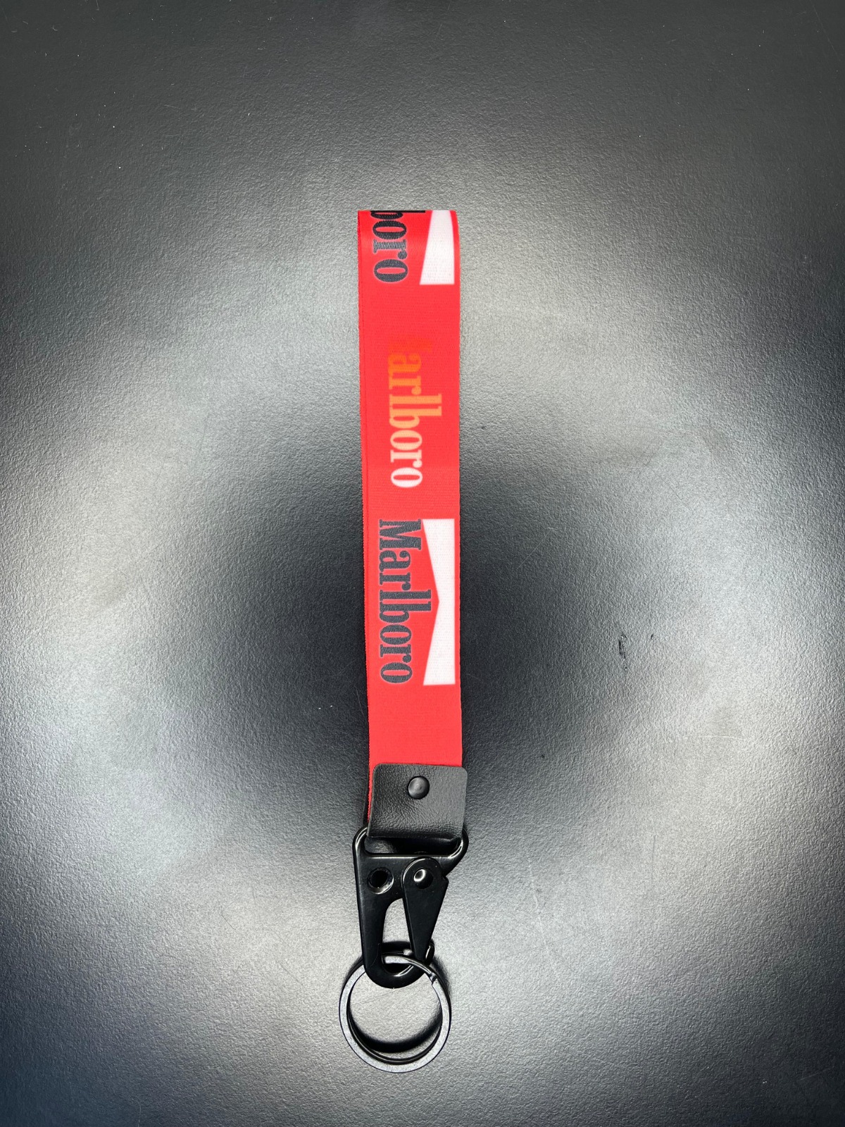 Marlboro Logo Tasarımlı Kordon Anahtarlık - Motorsport Classic