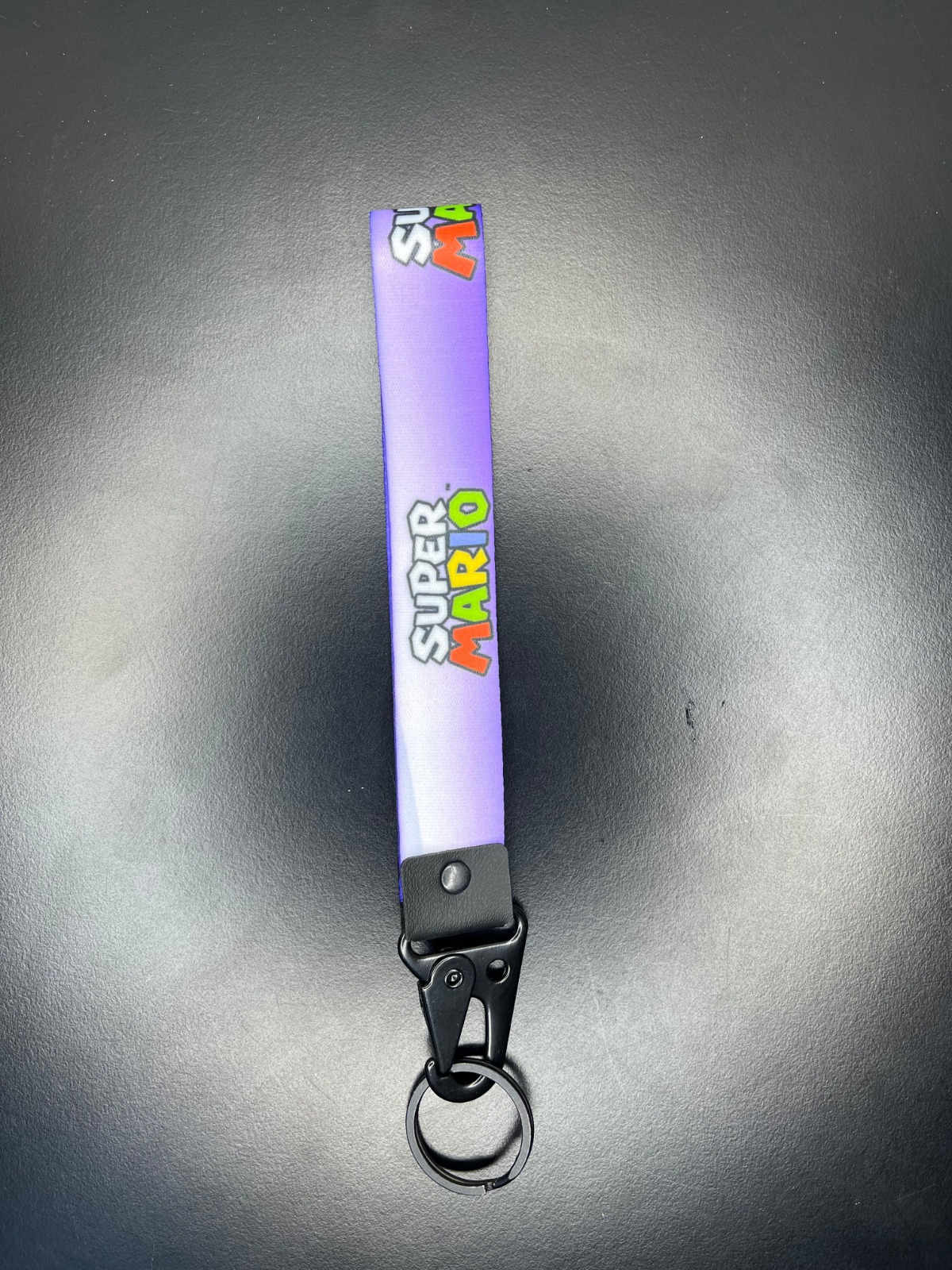 Super Mario Logo Tasarımlı Kordon Anahtarlık - Retro Gaming Purple Edition